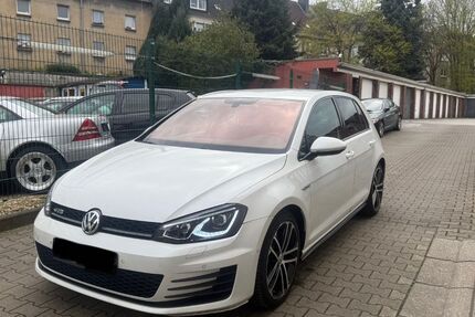 VW Golf 217.000 km 11.900 &euro; Essen 45143