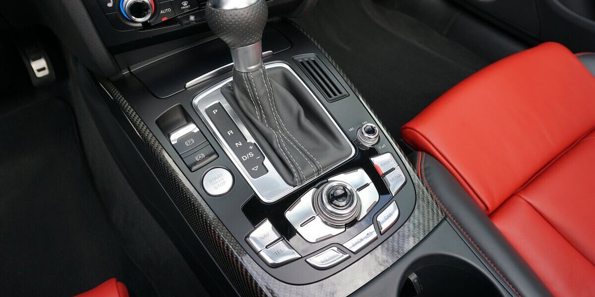 Audi RS5 4.2 quattro B&O MMI 280km/h Carbon Exklusiv 47.641 km 58.900 &euro; Wuppertal 42327