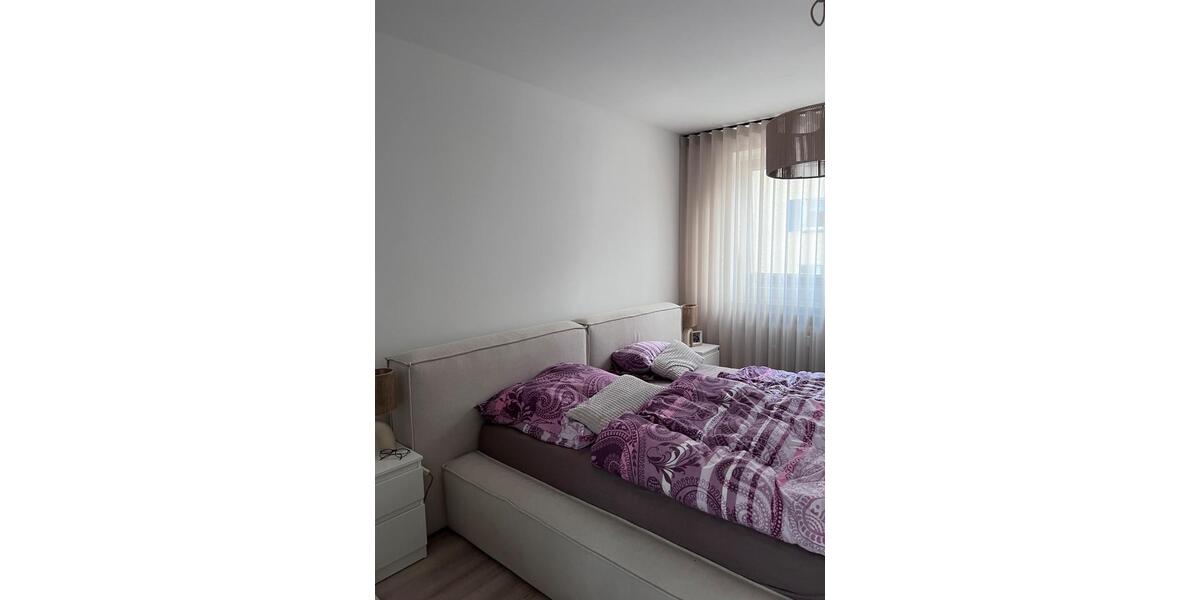 Etagenwohnung Remscheid Gemarkung Bergisch Born - 3 Zimmer, 90 m&sup2;, 1.280&euro; | Angebot:25961270