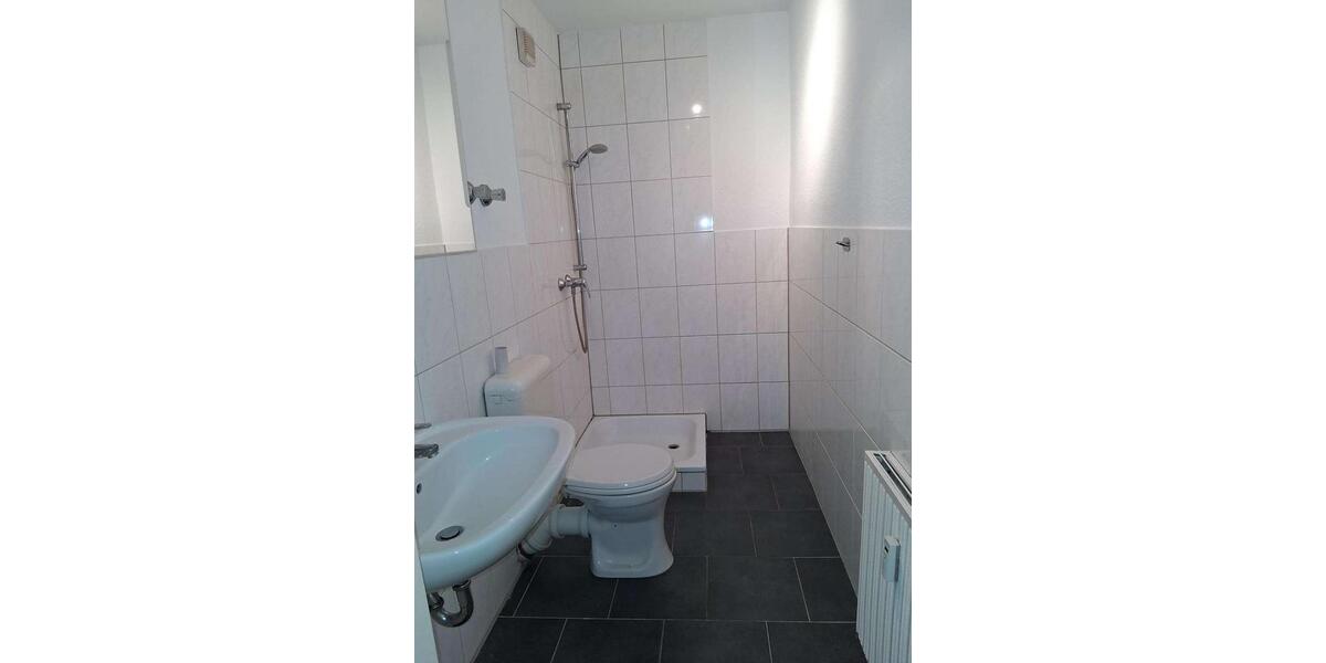 Etagenwohnung Velbert Pöthen - 1 Zimmer, 38 m&sup2;, 184&euro; | Angebot:25307012