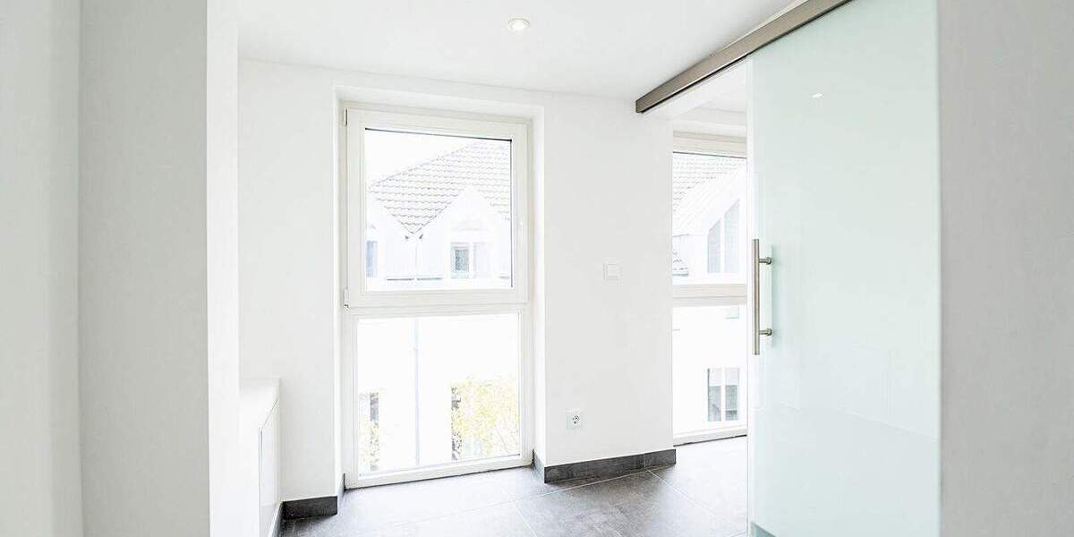 Mehrfamilienhaus, Wohnhaus Hilden - 3 Zimmer, 122 m&sup2;, 2.340&euro; | Angebot:25689219