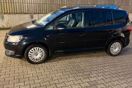 VW Touran 276.156 km 5.900 &euro; Wuppertal 42119