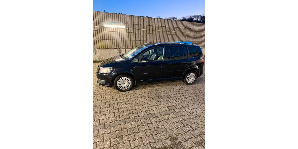 VW Touran 276.156 km 5.900 &euro; Wuppertal 42119