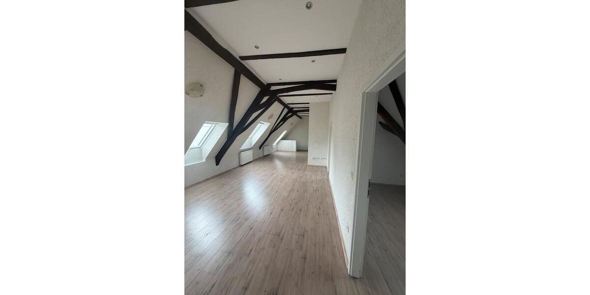 Dachgeschoßwohnung Ennepetal - 3 Zimmer, 106 m&sup2;, 900&euro; | Angebot:26614634