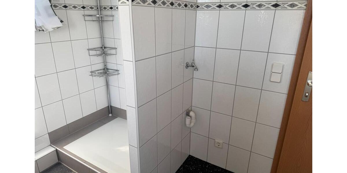 Dachgeschoßwohnung Remscheid Reinshagen - 1 Zimmer, 68 m&sup2;, 590&euro; | Angebot:26491225