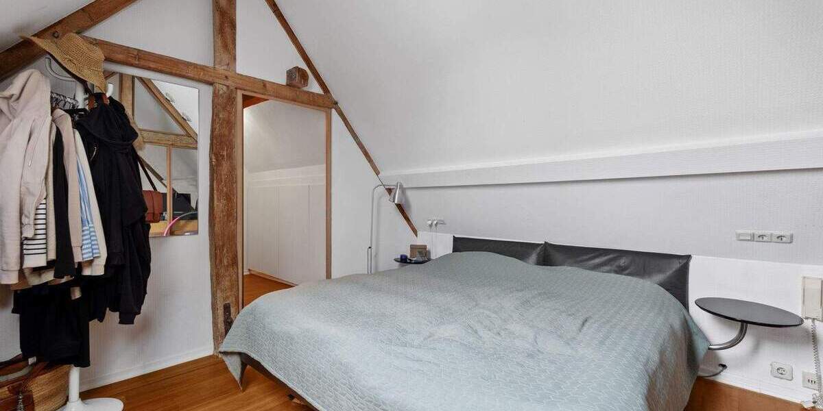 Etagenwohnung Düsseldorf Urdenbach - 5 Zimmer, 210 m&sup2;, 850.000&euro; | Angebot:25865301