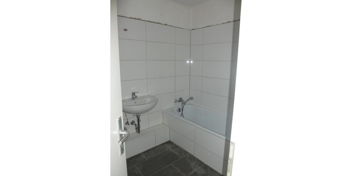 Etagenwohnung Ratingen Tiefenbroich - 3 Zimmer, 81 m&sup2;, 929&euro; | Angebot:26586809