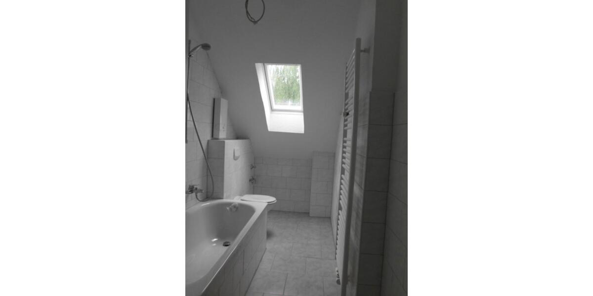 Dachgeschoßwohnung Wuppertal Brill - 4 Zimmer, 125 m&sup2;, 940&euro; | Angebot:25126965