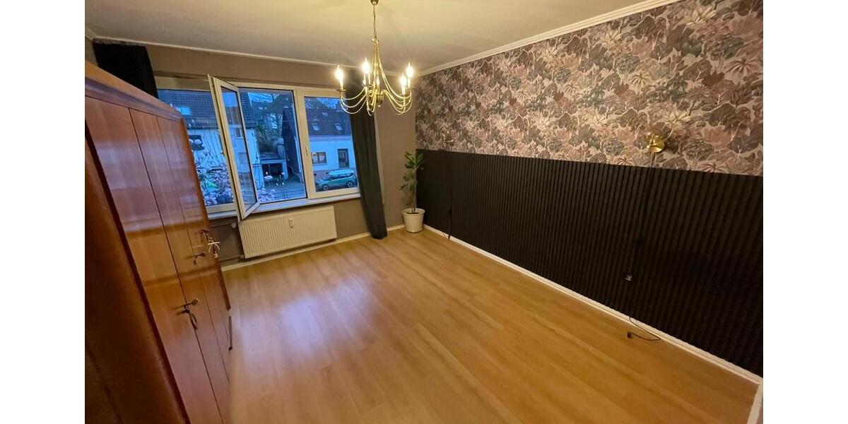 Etagenwohnung Bochum Höntrop - 3.5 Zimmer, 57 m&sup2;, 700&euro; | Angebot:25916577