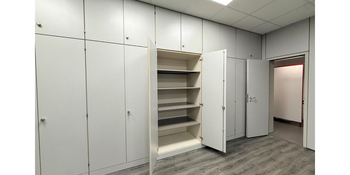 Gewerbeobjekt Langenfeld (Rheinland) - 1.320&euro; | Angebot:24869048