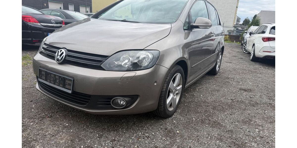 VW Golf 210.000 km 2.850 &euro; Solingen 42655