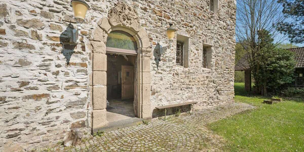 Einfamilienhaus Ratingen Homberg - 5 Zimmer, 250 m&sup2;, 3.800&euro; | Angebot:26402417