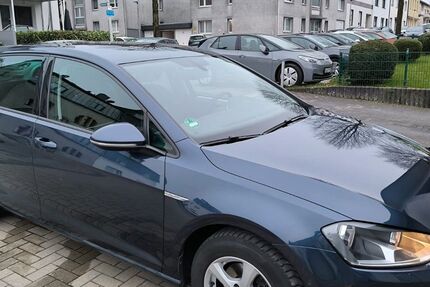 VW Golf 188.500 km 7.900 &euro; Solingen 42653