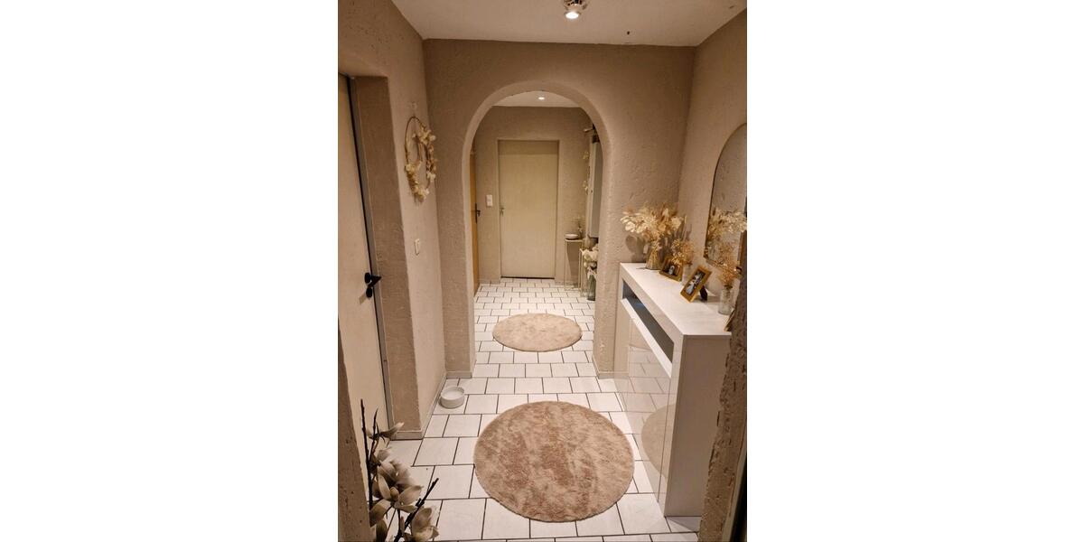 Dachgeschoßwohnung Essen Stadtbezirk III - 3 Zimmer, 78 m&sup2;, 950&euro; | Angebot:25804028