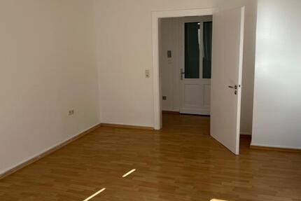 Wohnung Remscheid - 2 Zimmer, 61 m&sup2;, 450&euro; | Angebot:25981153