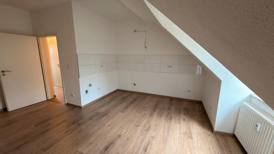 Dachgeschoßwohnung Essen Stadtbezirk V - 2 Zimmer, 69 m&sup2;, 850&euro; | Angebot:25979642