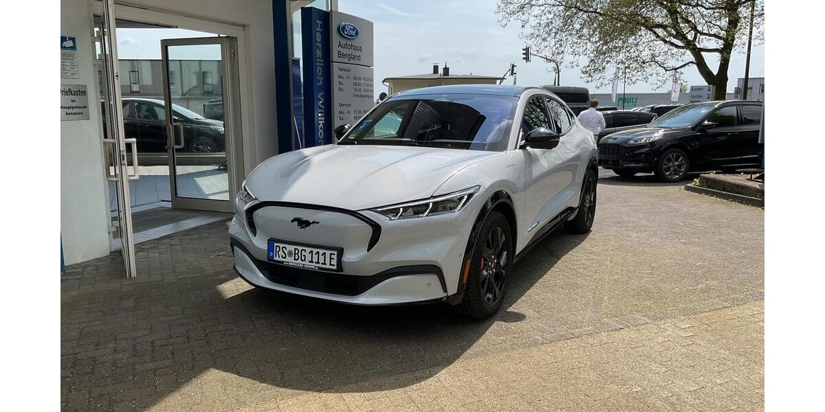 Ford Mustang Mach-E 11.900 km 44.950 &euro; Remscheid 42855