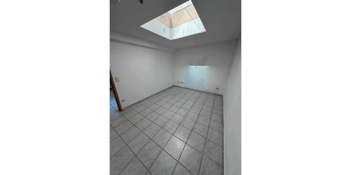 Etagenwohnung Gelsenkirchen Gelsenkirchen-Mitte - 4 Zimmer, 100 m&sup2;, 1.180&euro; | Angebot:26626170