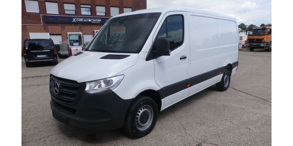 Mercedes-Benz Sprinter 211.461 km 16.950 &euro; Essen 45309