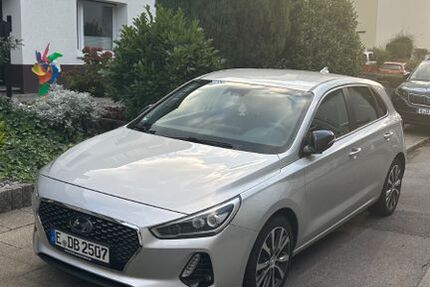 Hyundai i30 90.000 km 13.490 &euro; Essen 45136