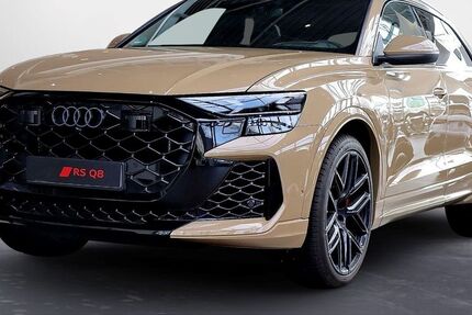 Audi RSQ8 2.999 km 147.980 &euro; Hilden 40721