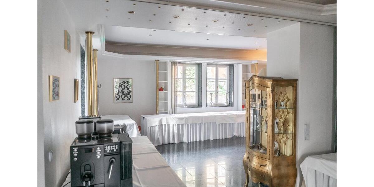 Erdgeschoßwohnung Wetter (Ruhr) - 6 Zimmer, 350 m&sup2;, 3.500&euro; | Angebot:26563501