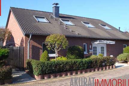 Haus Langenfeld - 6 Zimmer, 220 m&sup2;, 850.000&euro; | Angebot:25806313