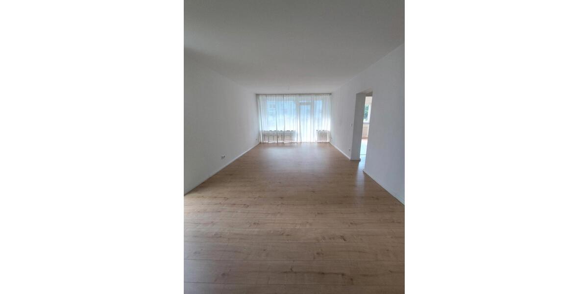 Erdgeschoßwohnung Wuppertal Gemarkung Elberfeld - 3 Zimmer, 84 m&sup2;, 1.250&euro; | Angebot:26554332