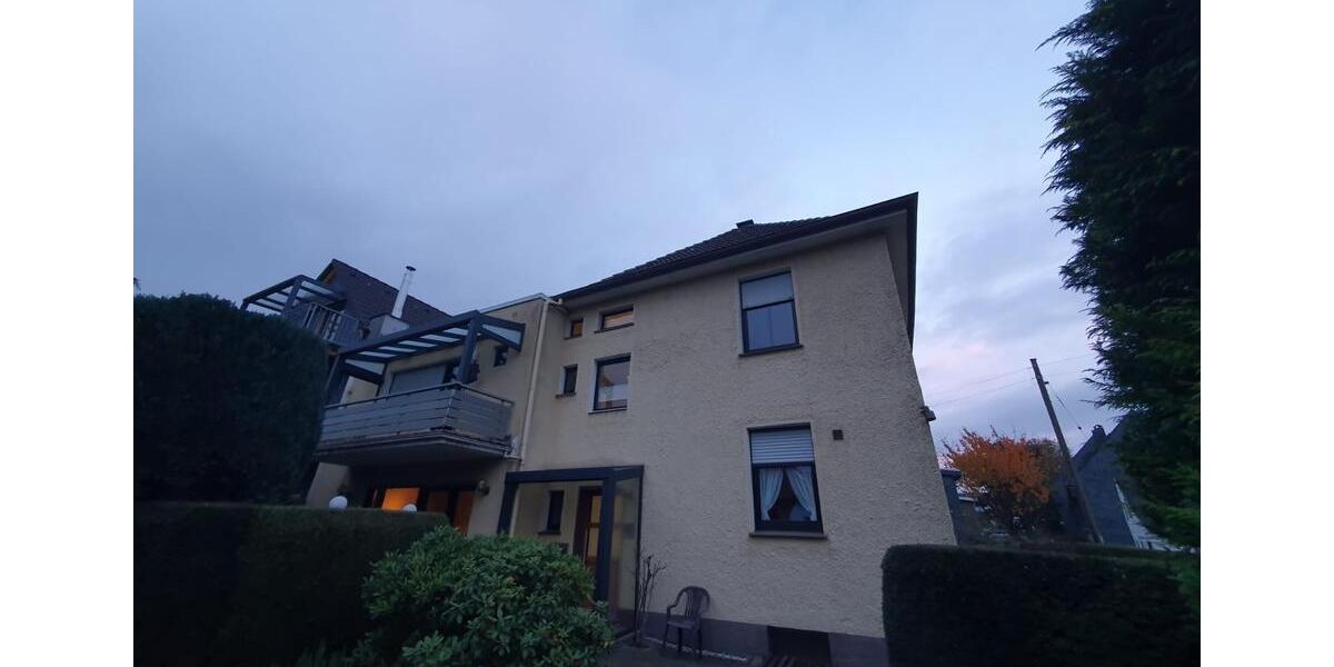 Einfamilienhaus Wuppertal Gemarkung Langerfeld - 11 Zimmer, 252 m&sup2;, 420.000&euro; | Angebot:26478866