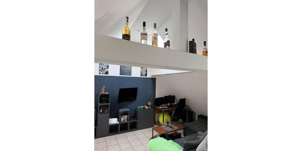 Dachgeschoßwohnung Halver - 2.5 Zimmer, 85 m&sup2;, 750&euro; | Angebot:26612618