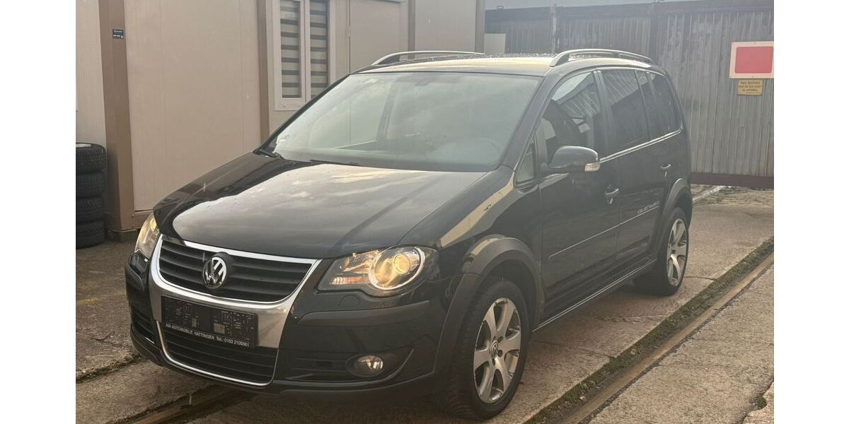 VW Touran 148.000 km 6.490 &euro; Hattingen 45525