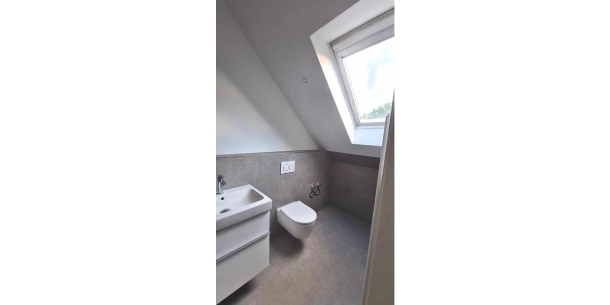 Etagenwohnung Solingen Aufderhöhe - 2 Zimmer, 55 m&sup2;, 1.110&euro; | Angebot:26560447
