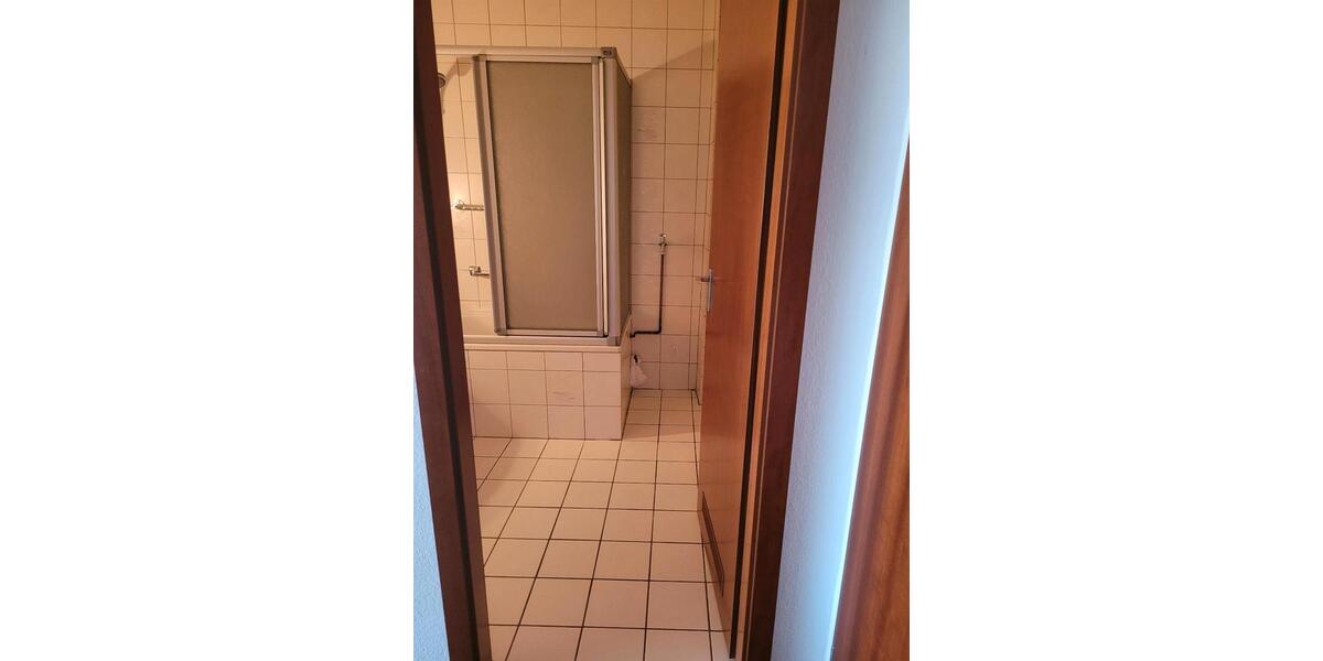 Etagenwohnung Wuppertal Eckbusch - 1 Zimmer, 42 m&sup2;, 480&euro; | Angebot:26592493