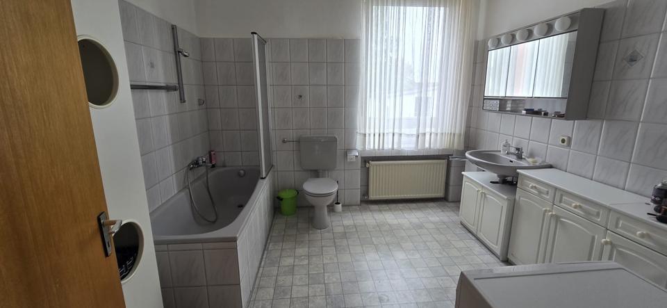 Etagenwohnung Wermelskirchen - 2 Zimmer, 62 m&sup2;, 700&euro; | Angebot:25414877