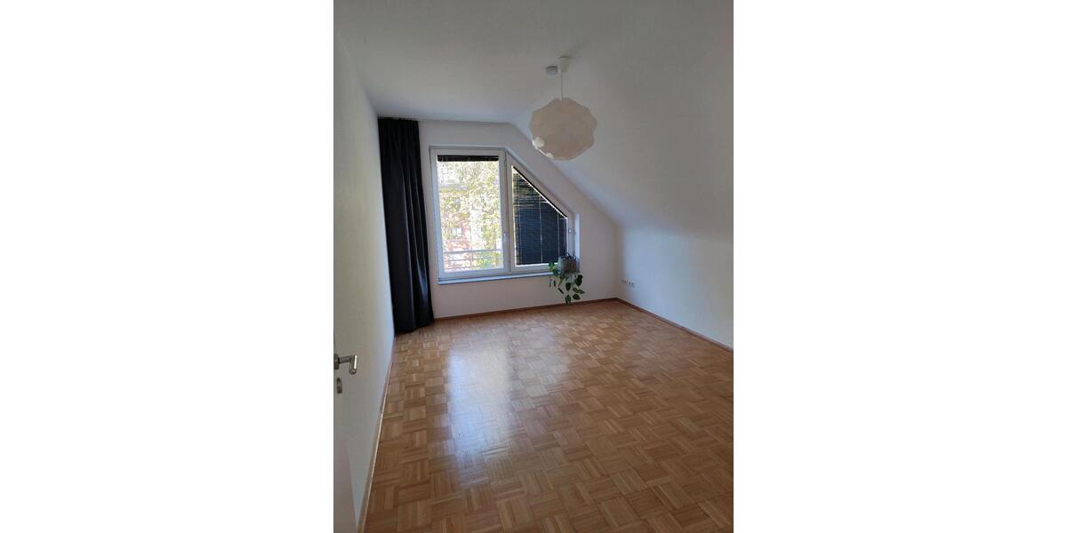 Maisonettenwohnung Düsseldorf Stadtbezirk 7 - 4 Zimmer, 124 m&sup2;, 1.950&euro; | Angebot:26633214