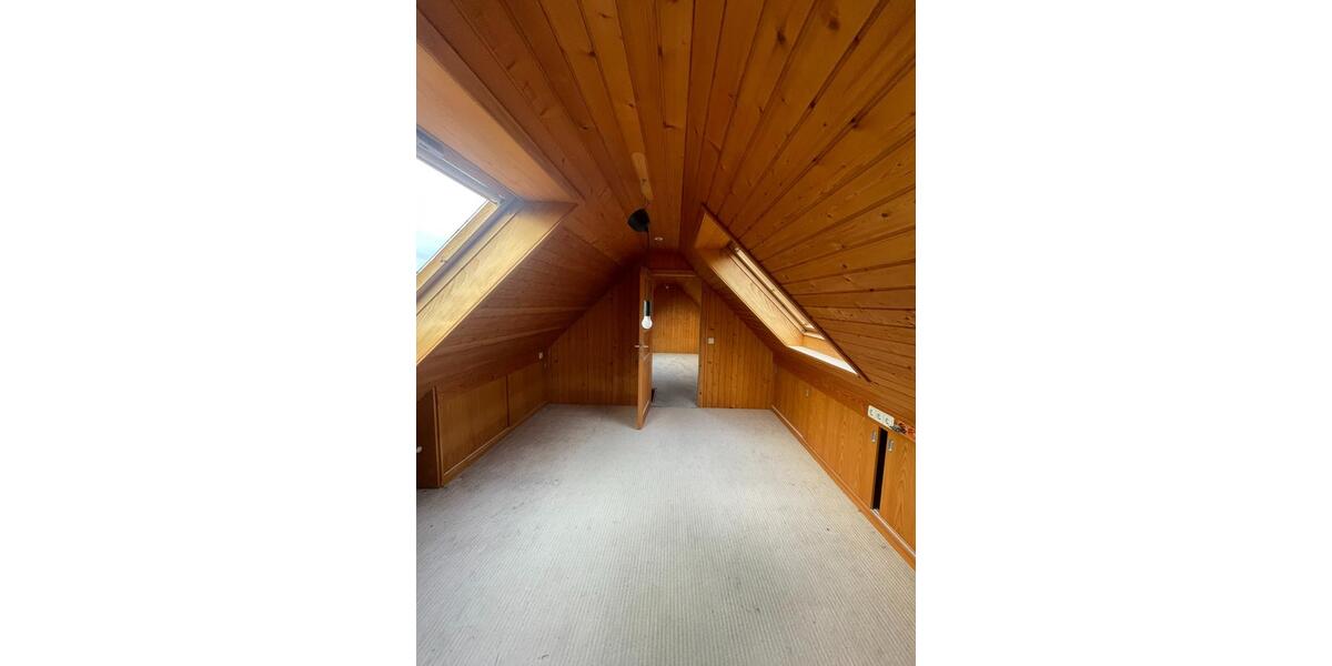 Maisonettenwohnung Düsseldorf Stadtbezirk 6 - 7 Zimmer, 185 m&sup2;, 2.900&euro; | Angebot:25960261