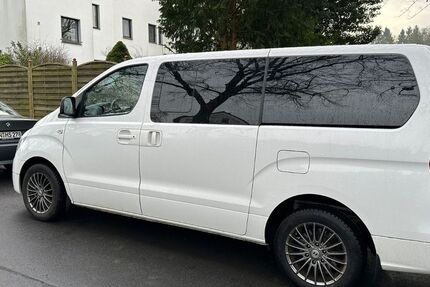 Hyundai H-1 Starex 201.800 km 12.499 &euro; Hattingen 45529