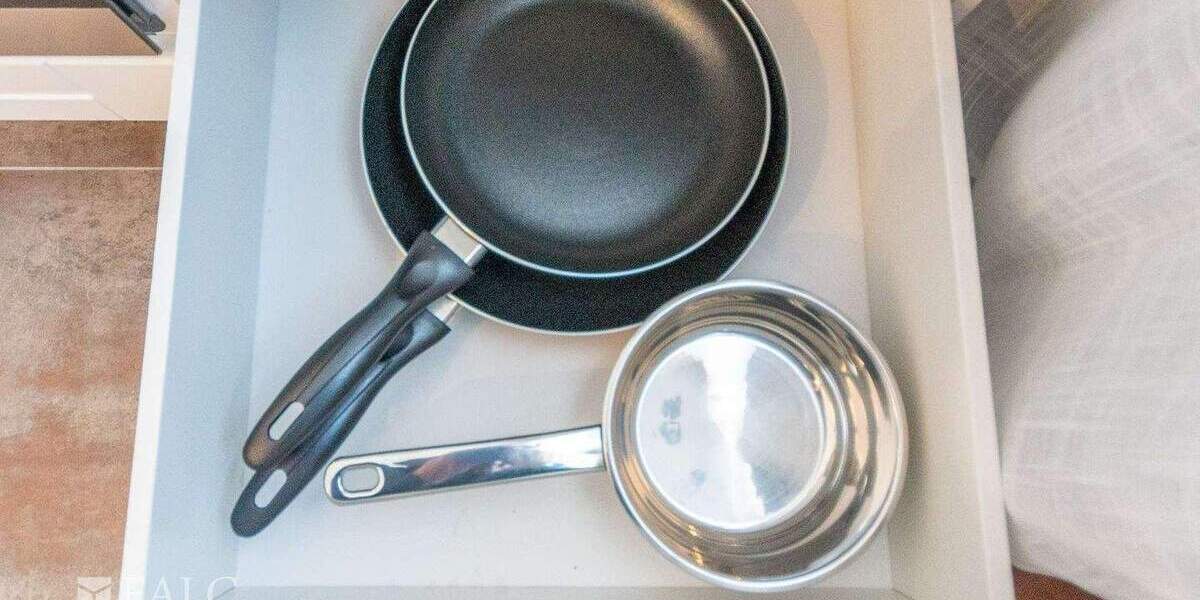 Etagenwohnung Essen Stadtkern - 2 Zimmer, 45 m&sup2;, 1.500&euro; | Angebot:25698263