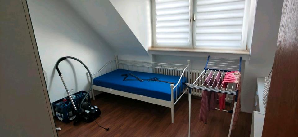 Etagenwohnung Essen Stadtbezirk VI - 3 Zimmer, 75 m&sup2;, 570&euro; | Angebot:26036374