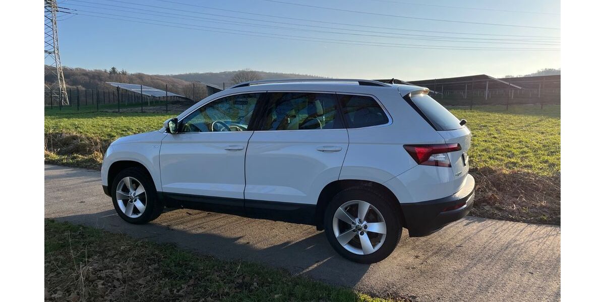 Skoda Karoq 107.211 km 14.900 &euro; Velbert 42553