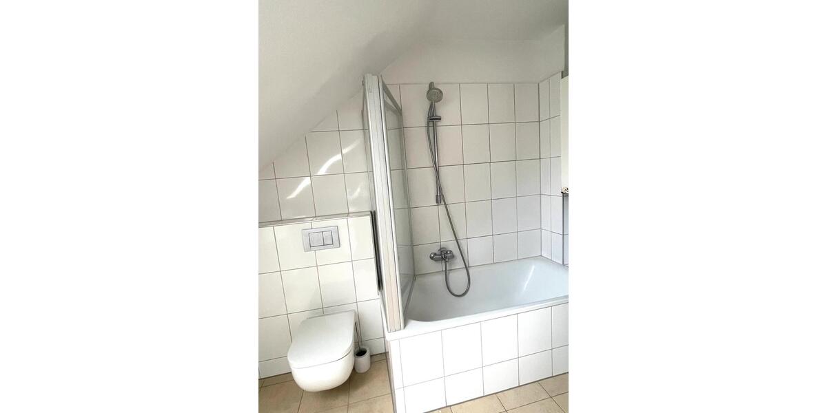 Dachgeschoßwohnung Mülheim an der Ruhr Menden-Holthausen - 2.5 Zimmer, 60 m&sup2;, 510&euro; | Angebot:25999447