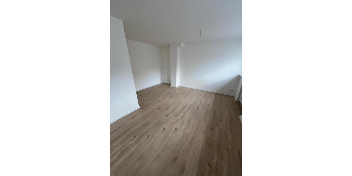 Erdgeschoßwohnung Essen Stadtbezirk II - 1 Zimmer, 40 m&sup2;, 550&euro; | Angebot:25714471