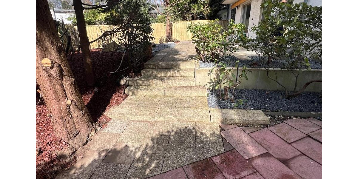 Erdgeschoßwohnung Hilden - 7 Zimmer, 155 m&sup2;, 2.050&euro; | Angebot:26013823