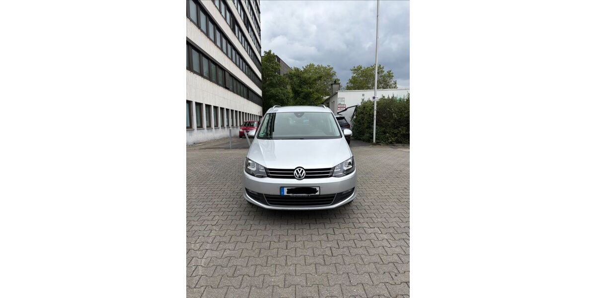 VW Sharan 222.700 km 10.900 &euro; Düsseldorf 40468