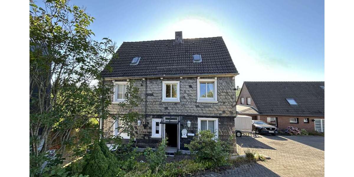 Einfamilienhaus Remscheid Lüttringhausen - 7 Zimmer, 95 m&sup2;, 229.000&euro; | Angebot:27133114