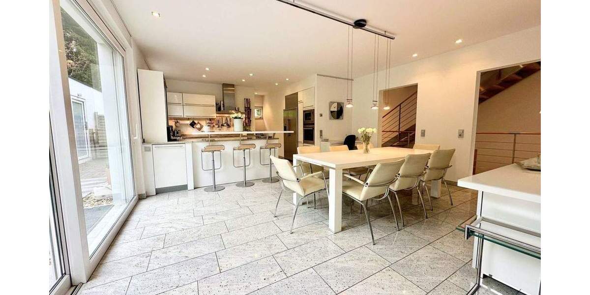 Mehrfamilienhaus, Wohnhaus Düsseldorf Garath - 1 Zimmer, 350 m&sup2;, 1.690.000&euro; | Angebot:25775354