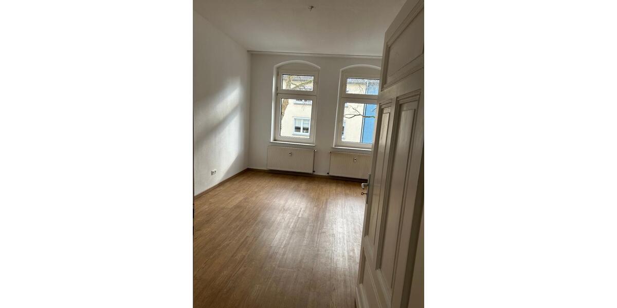 Etagenwohnung Essen Stadtbezirk III - 4 Zimmer, 94 m&sup2;, 850&euro; | Angebot:25640069