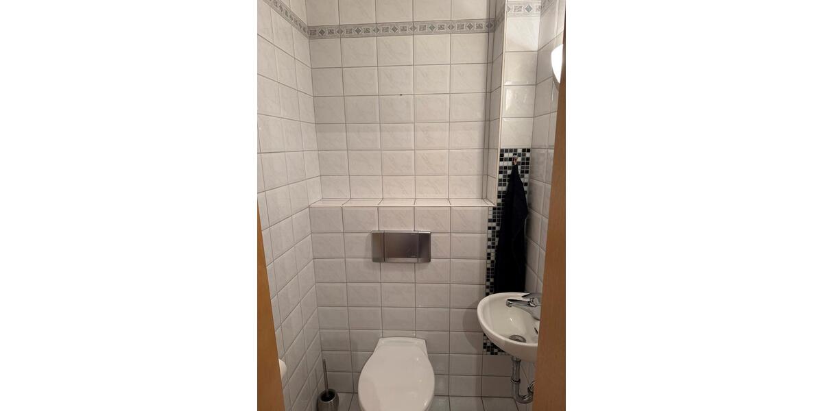 Erdgeschoßwohnung Gelsenkirchen Gelsenkirchen-Mitte - 3.5 Zimmer, 125 m&sup2;, 1.500&euro; | Angebot:26538381