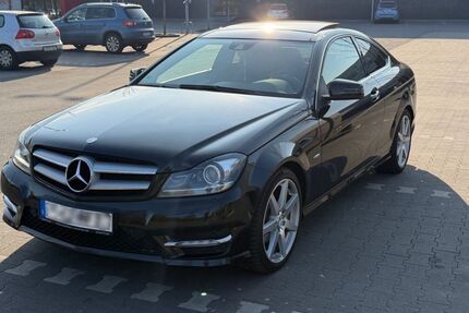 Mercedes-Benz C 250 148.000 km 14.500 &euro; Essen 45141