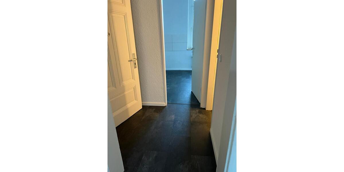 Erdgeschoßwohnung Wuppertal Arrenberg - 1 Zimmer, 28 m&sup2;, 141&euro; | Angebot:25220396